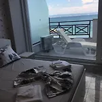 Golden Sea View Penthouse Appartement *