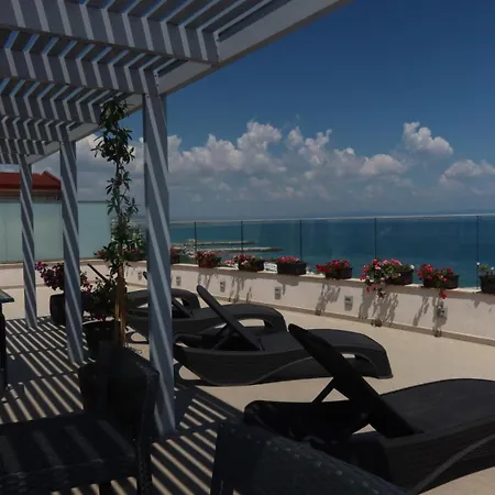 Golden Sea View Penthouse Apartamento Pomorie