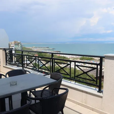 Apartamento Golden Sea View Penthouse Pomorie