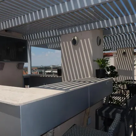 Golden Sea View Penthouse Apartamento