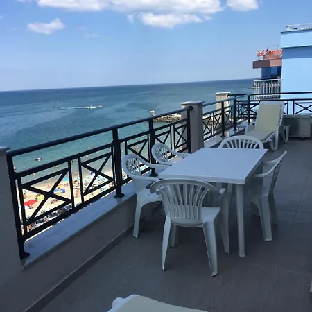 아파트 Golden Sea View Penthouse